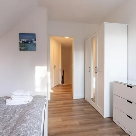 Doppelhaushaelfte In Tating