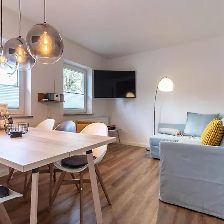 Doppelhaushaelfte In Сasa de vacaciones Tating